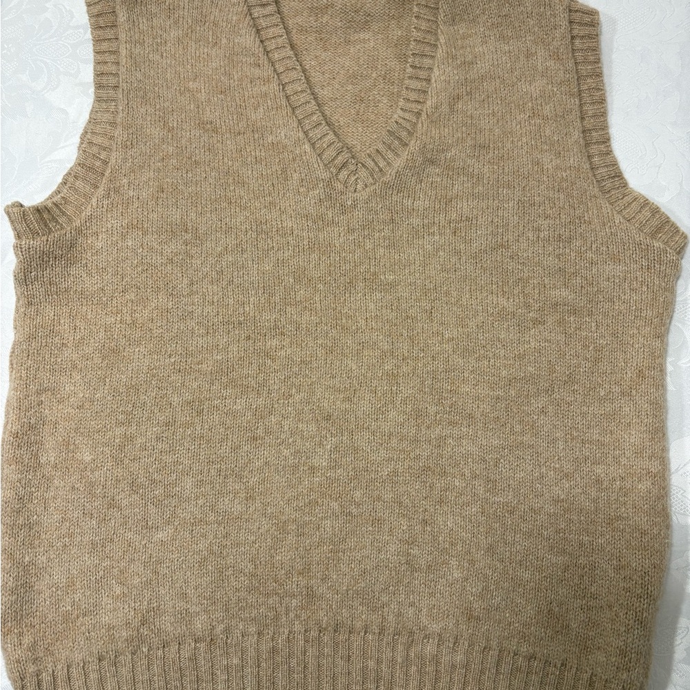 JCPenney Beige V-Neck Men's Sweater Vest - Picture 2 of 7